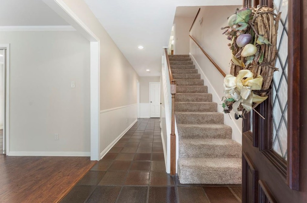 5315 Coral Gables Dr, Houston TX  77069-3305 exterior