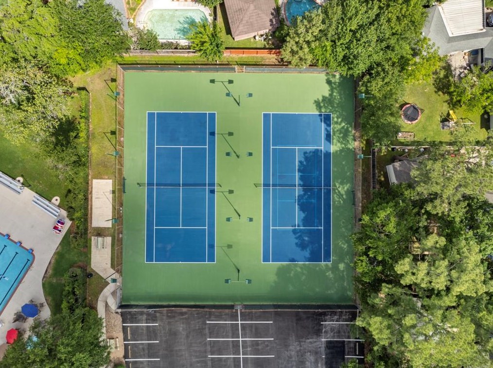 5315 Coral Gables Dr, Houston TX  77069-2602 exterior