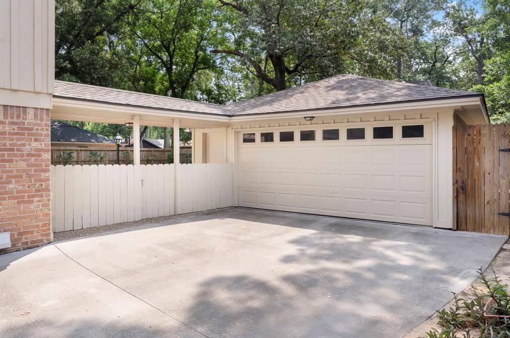 5315 Coral Gables Dr, Houston TX  77069-2602 exterior