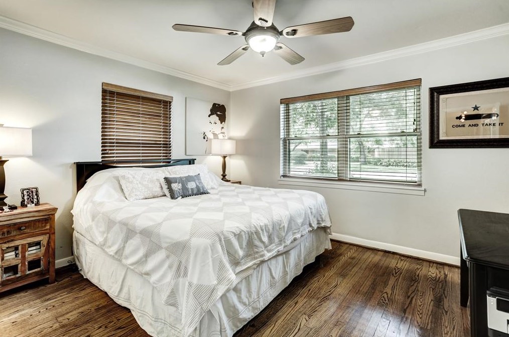 9310 Olathe St, Houston TX  77055-4408 exterior