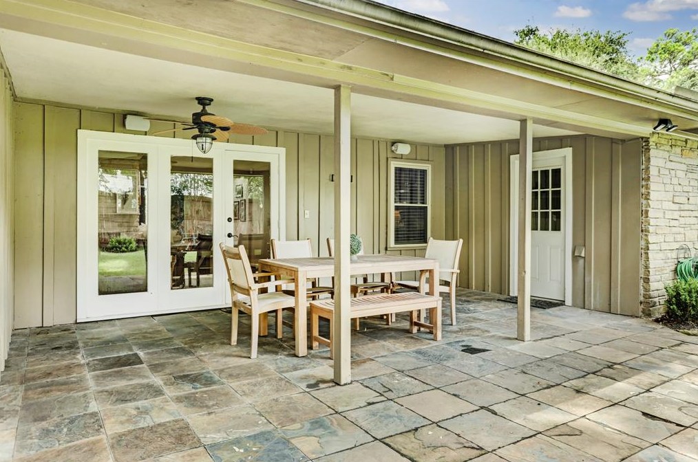 9310 Olathe St, Houston TX  77055-4408 exterior