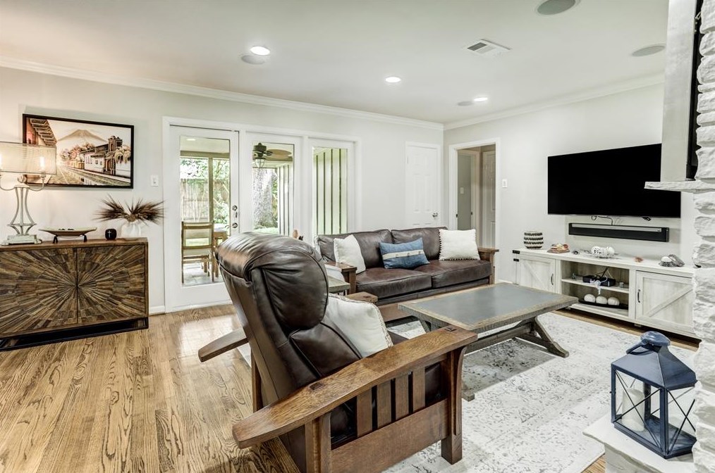 9310 Olathe St, Houston TX  77055-4408 exterior