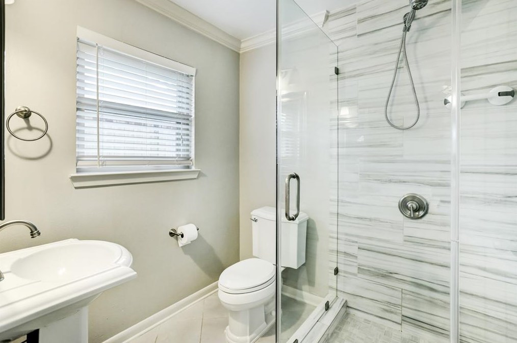 9310 Olathe St, Houston TX  77055-4408 exterior