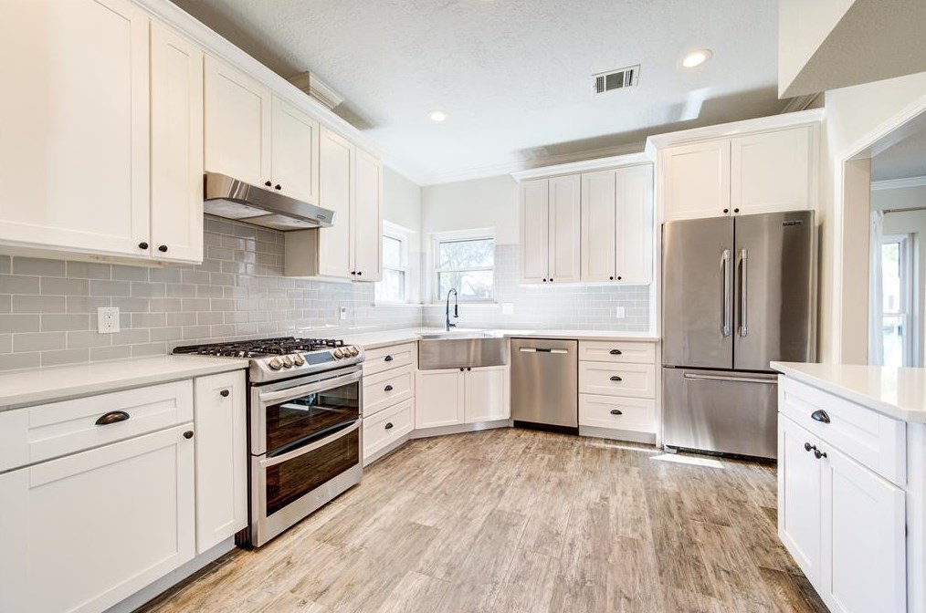 1031 Daria Dr, Houston TX  77079-5023 exterior