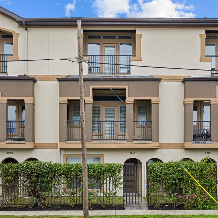 2018 Mcilhenny St, Houston TX  77004-1312 exterior