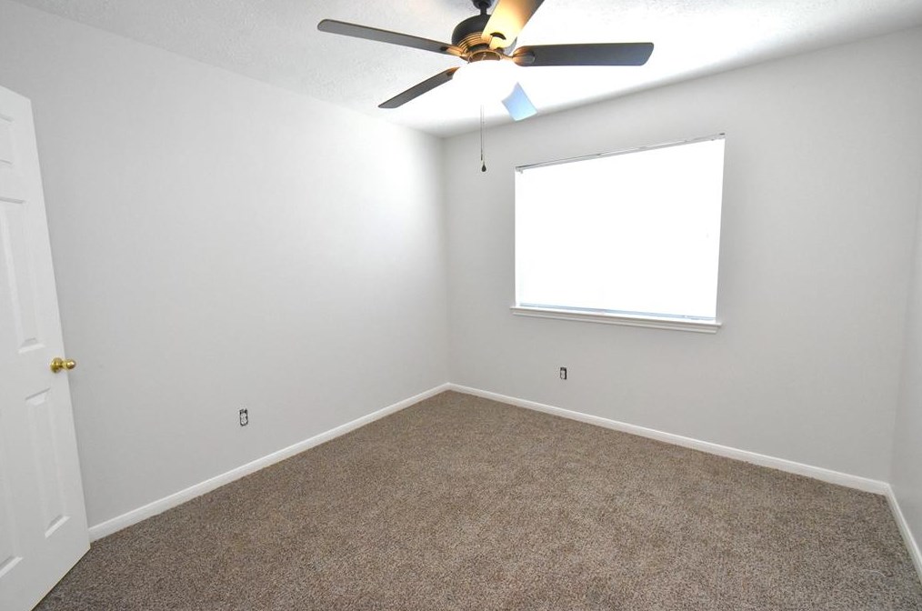 3725 Choctaw Dr, Morgans Point TX  77571-3959 exterior