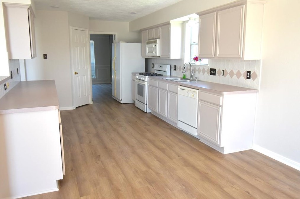 3725 Choctaw Dr, Morgans Point TX  77571-3959 exterior