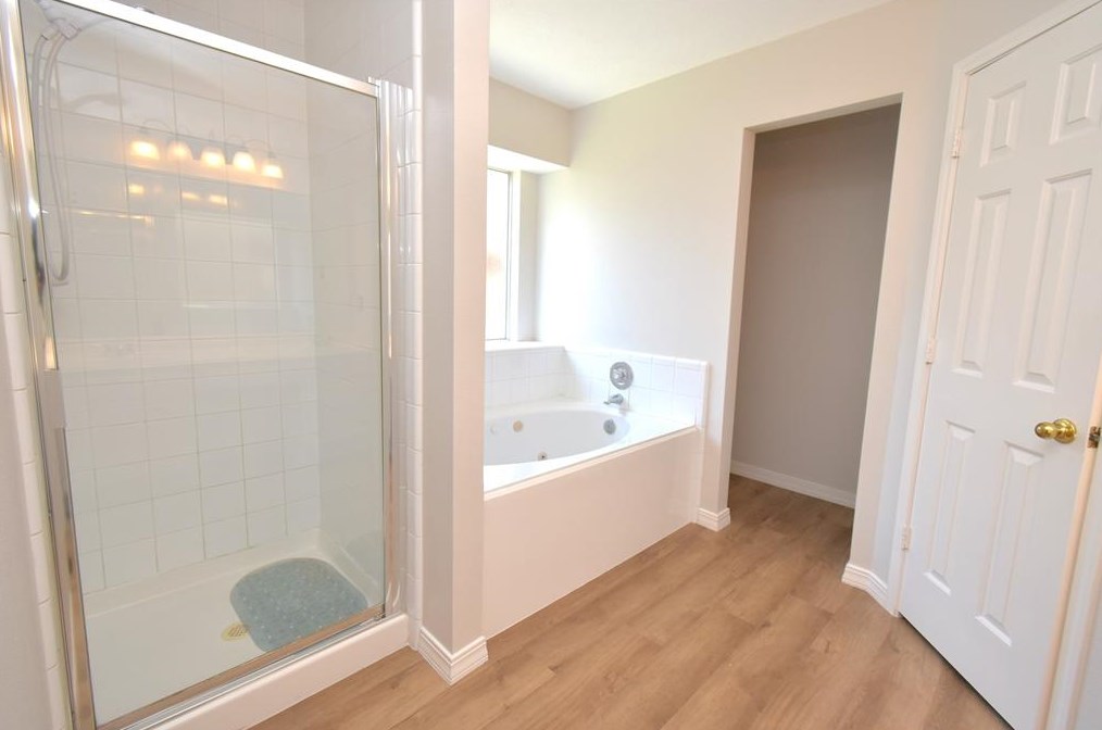 3725 Choctaw Dr, Morgans Point TX  77571-3959 exterior