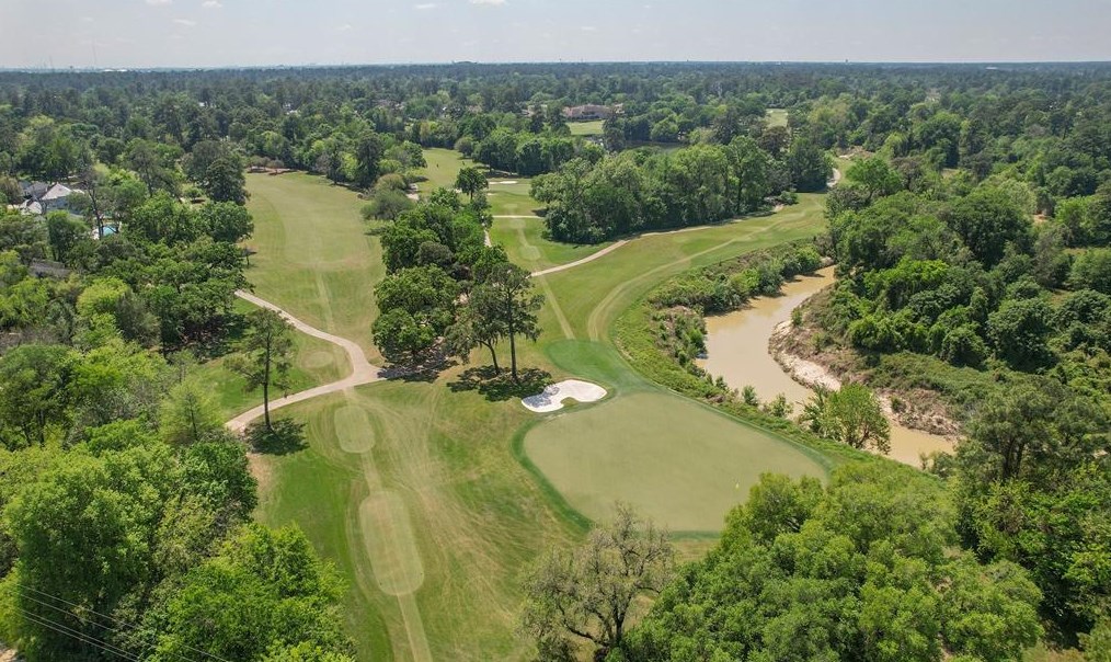 57 Champion Villa Dr, Houston TX  77069-1426 exterior