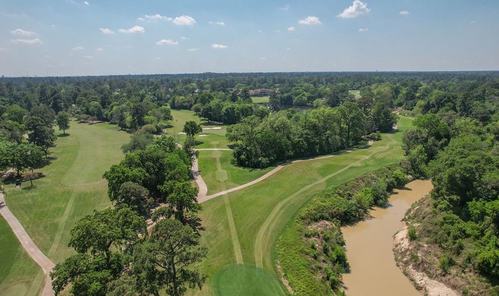 57 Champion Villa Dr, Houston TX  77069-1426 exterior