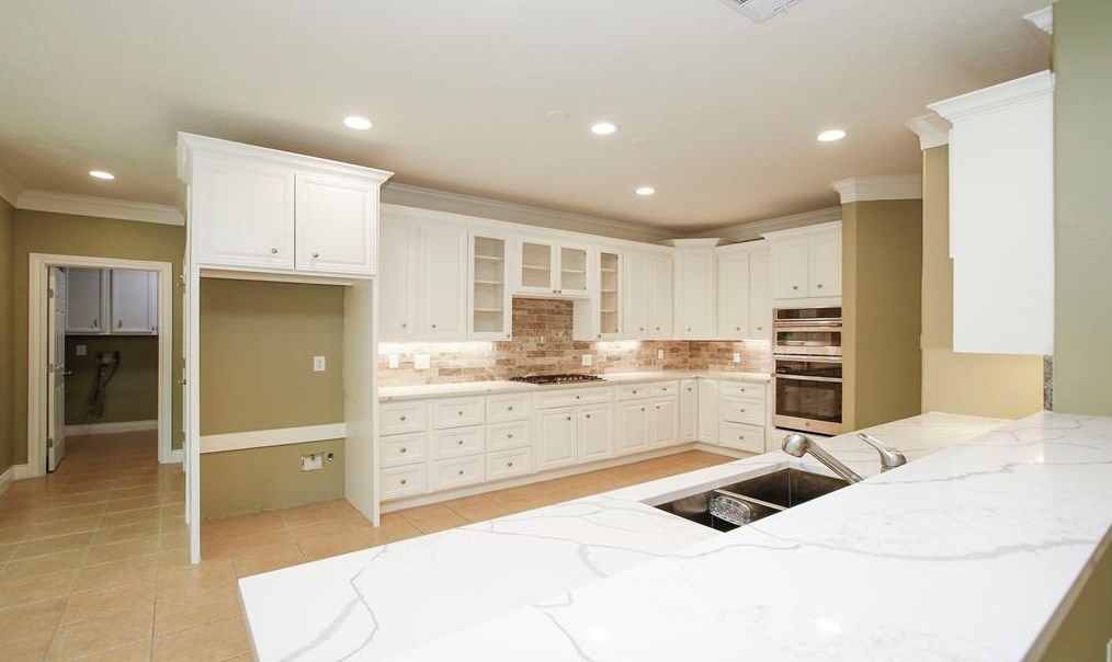 57 Champion Villa Dr, Houston TX  77069-1426 exterior