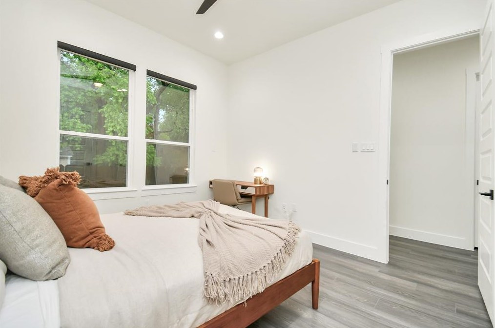 4802 Angleton St, Houston TX  77033-3820 exterior