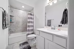 11008 Mikula Dr, Houston, TX 77043 - Photo 27