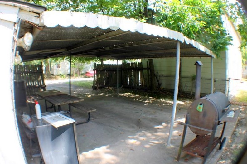1503 Des Jardines St, Houston TX  77023-4603 exterior