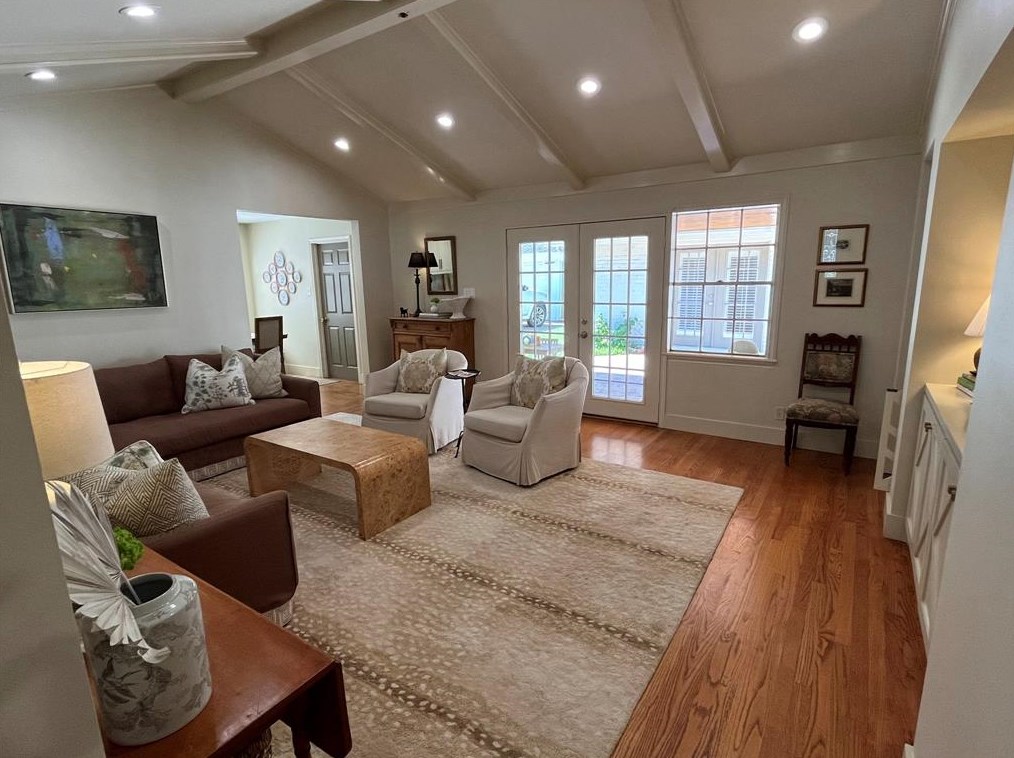 7918 Skyline Dr, Houston TX  77063-6124 exterior