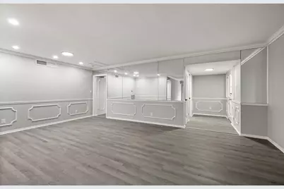 5050 Ambassador Way #302, Houston, TX 77056 - Photo 5