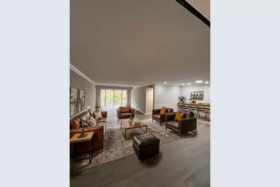 5050 Ambassador Way #302, Houston, TX 77056 - Photo 3