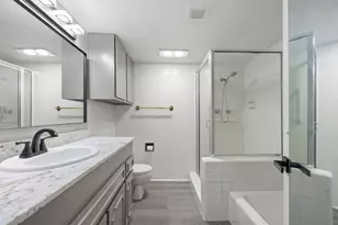 5050 Ambassador Way, Houston, TX 77056 - Photo 11