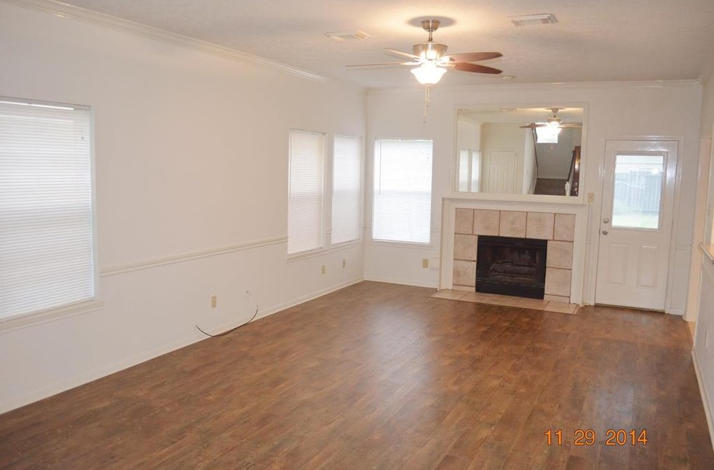 1314 Chestnut Springs Ln, Houston TX  77062-2040 exterior