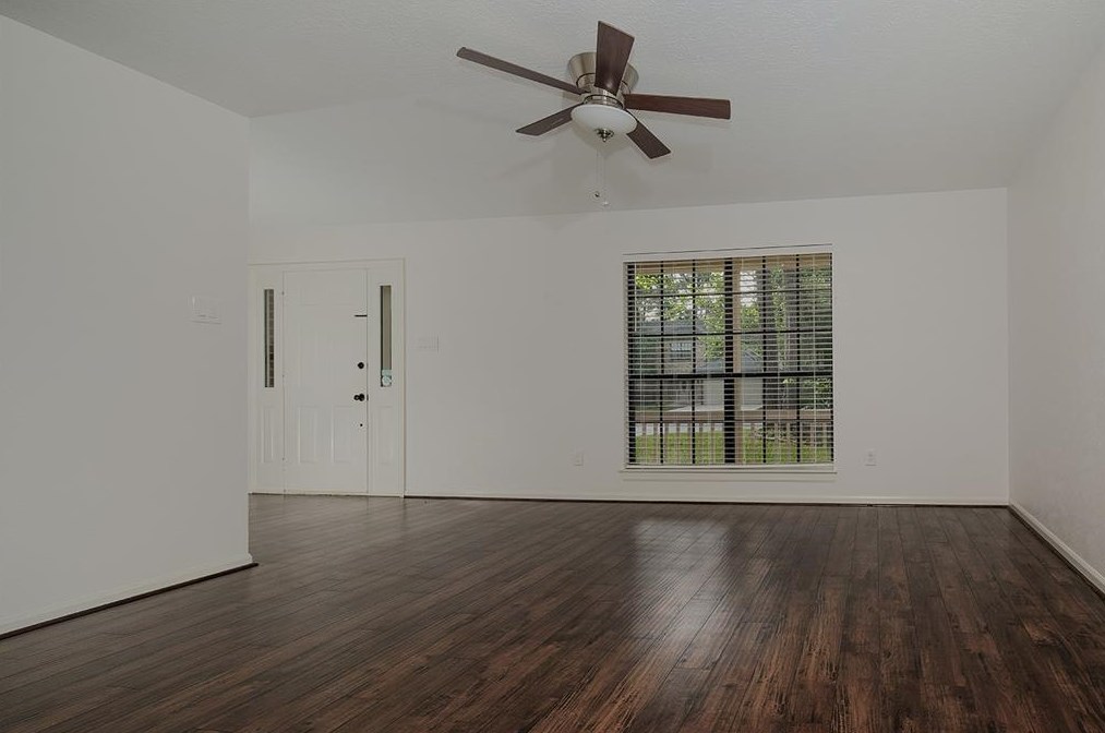 105 Eagle Rock Cir, Spring TX  77381-4347 exterior