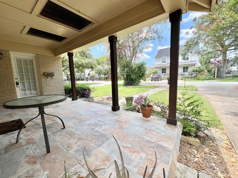 738 9th St, Houston TX  77007-1724 exterior