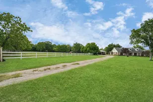 12746 Roy Rd, Pearland, TX 77581 - Photo 11