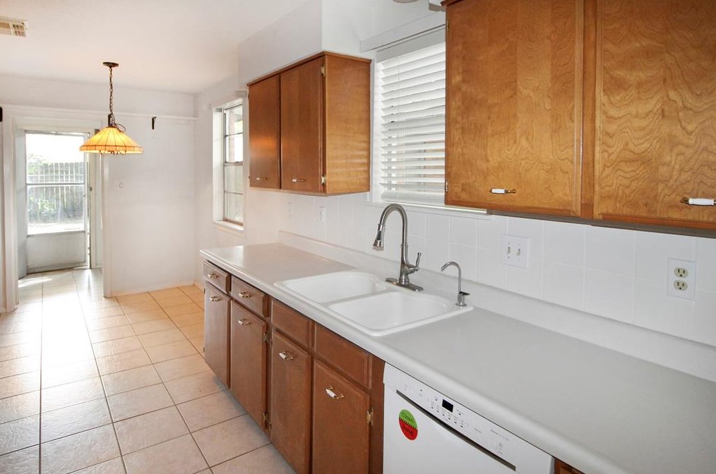 10862 Radford Ln, Houston TX  77099-4723 exterior