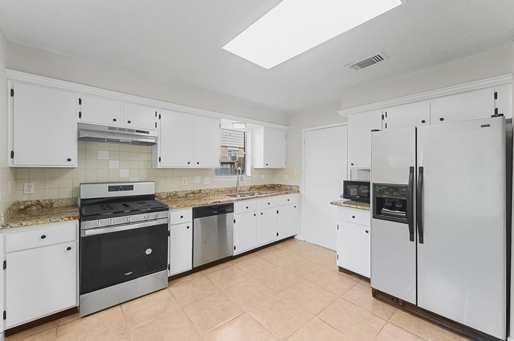 3615 Lancaster Walk Dr, Houston TX  77066-4104 exterior