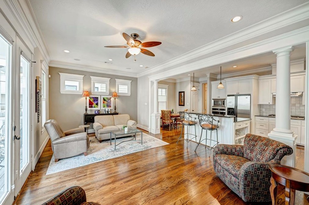 412 Cortlandt St, Houston TX  77007-2632 exterior
