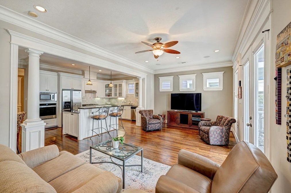 412 Cortlandt St, Houston TX  77007-2632 exterior