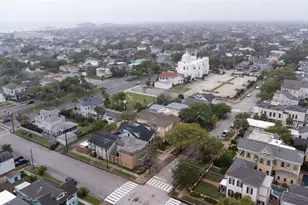 1209 Sealy St, Galveston, TX 77550 - Photo 37