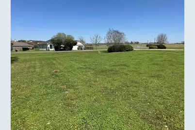 102 Bobolink Drive, Bastrop, TX 78602 - Photo 3