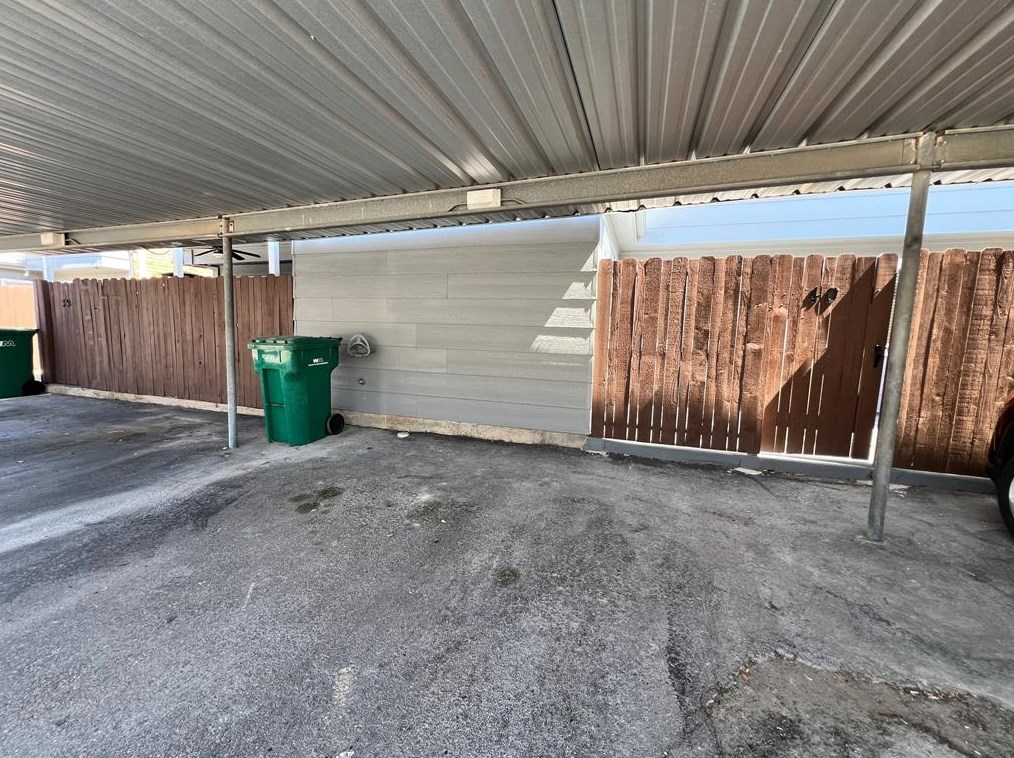 11002 Hammerly Blvd, Houston TX  77043-1900 exterior