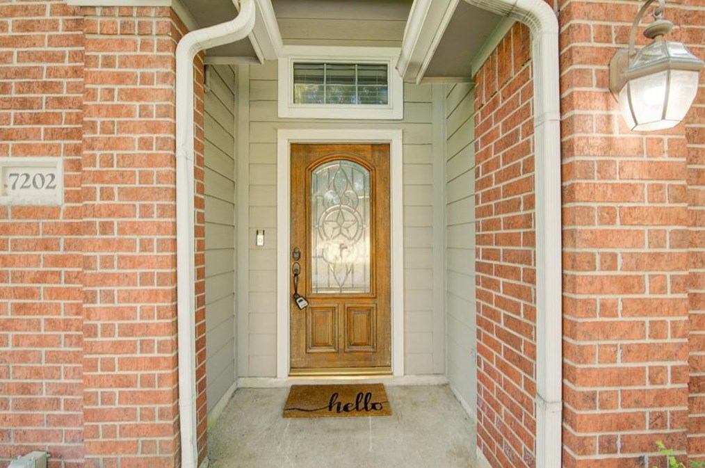 7202 Crestbury Ln, Cypress TX  77433-1267 exterior