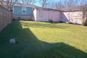 1315 52nd St, Galveston, TX 77551 - Photo 3