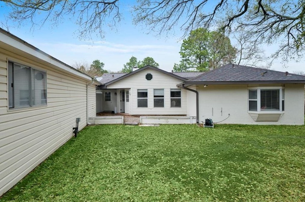 5443 Beechnut St, Houston TX  77096-1503 exterior