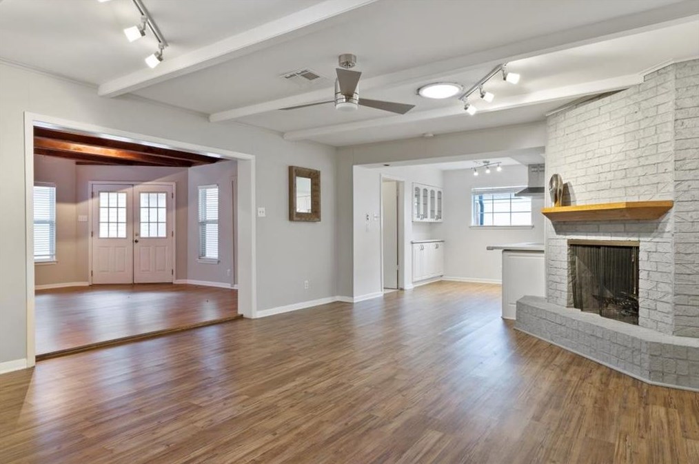 5443 Beechnut St, Houston TX  77096-1503 exterior