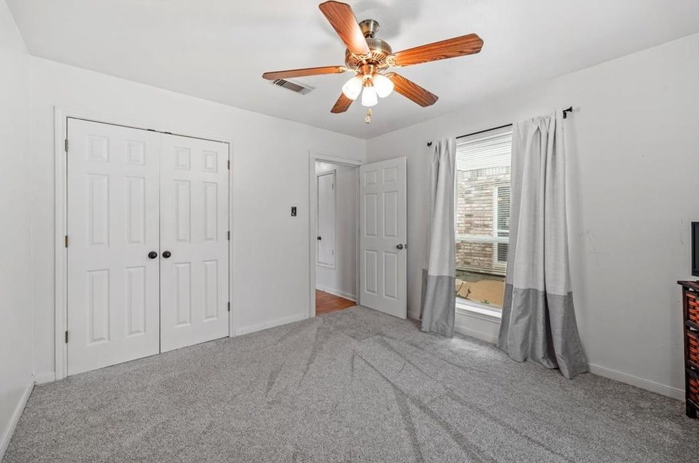 614 Normal Park Dr, Huntsville TX exterior