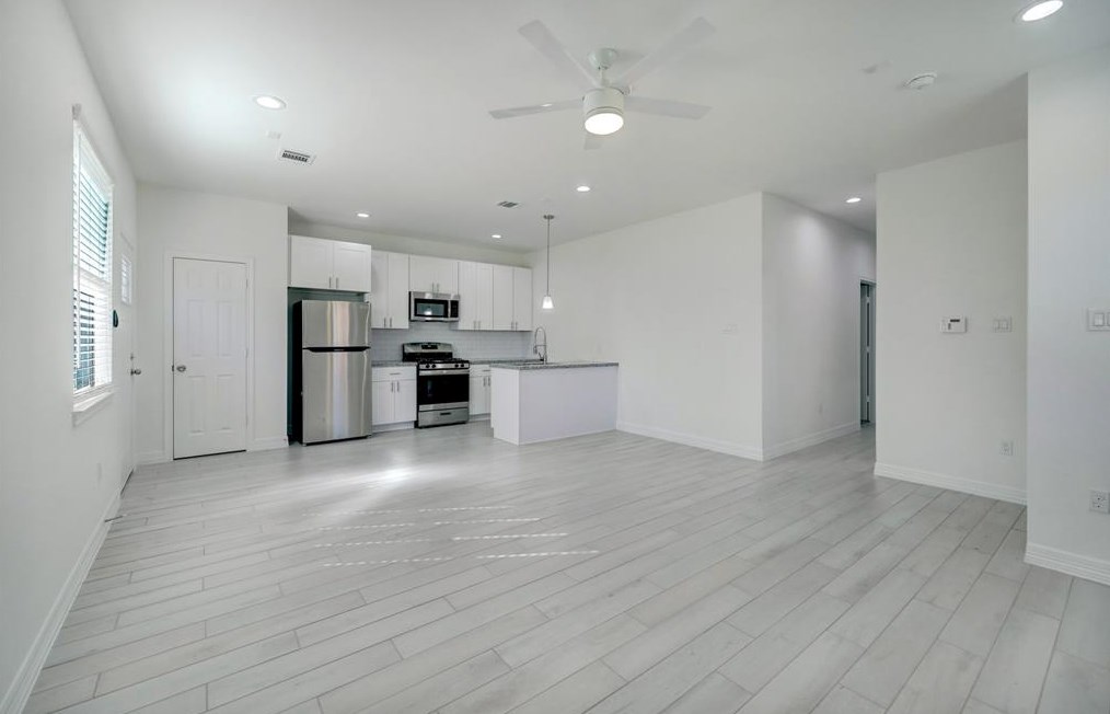 2403 Glen Ave, Houston TX  77088-7537 exterior