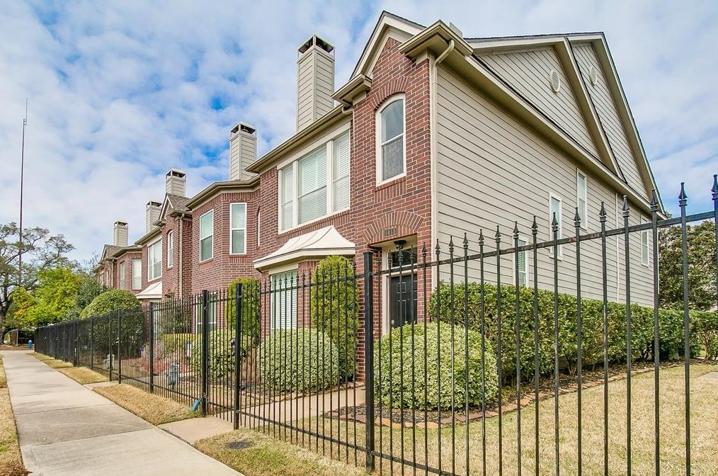 1411 Anita St, Houston TX  77004-2795 exterior