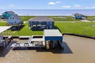 651 County Rd 230, Sargent, TX 77414 - Photo 7