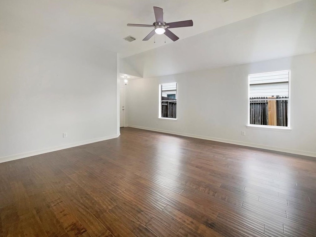 8303 Kingsbridge Meadow Dr, Houston TX  77083-7343 exterior