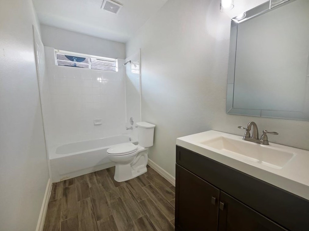 8303 Kingsbridge Meadow Dr, Houston TX  77083-7343 exterior