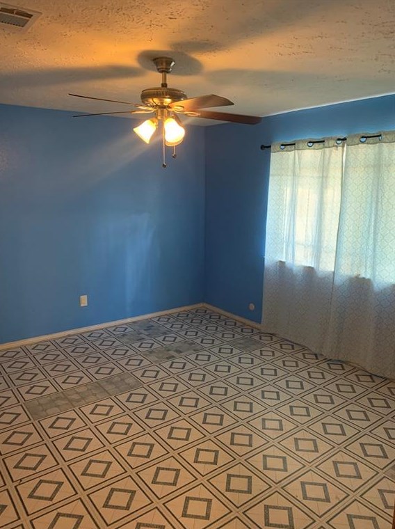 3123 Dragonwick Dr, Houston TX  77045-3605 exterior