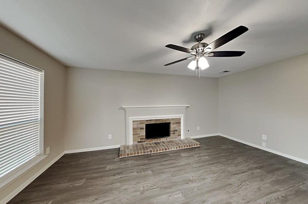 7770 Springville Dr, Houston TX  77095-1696 exterior