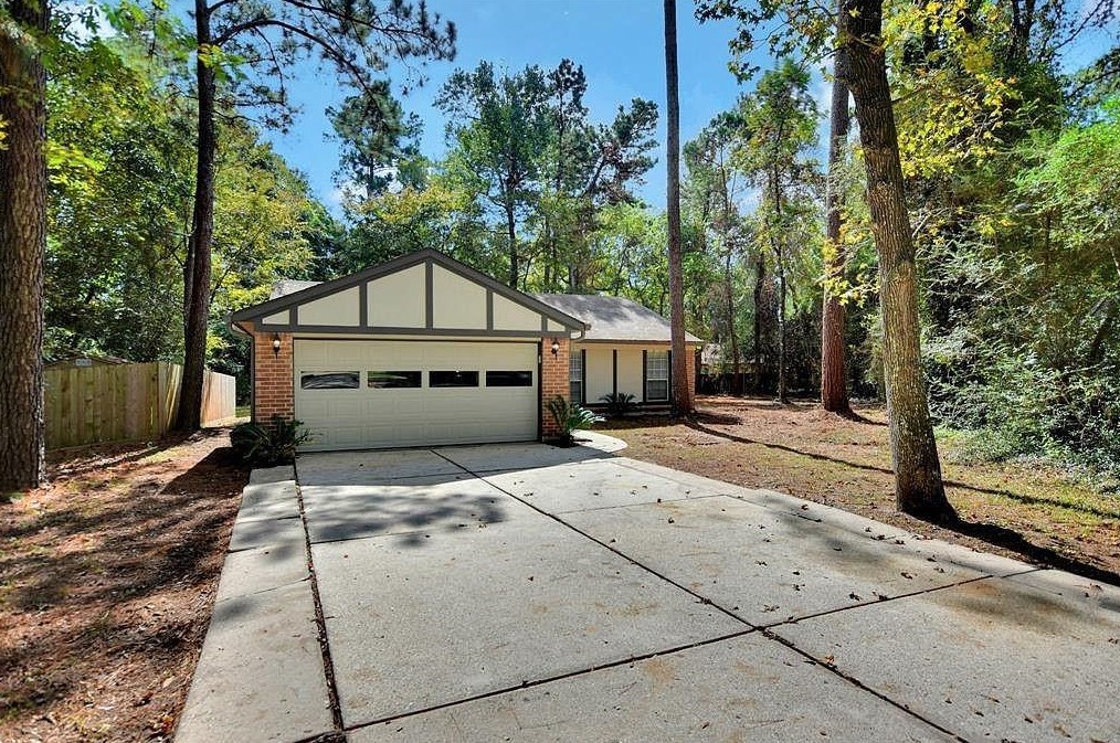 34 Circlewood Gln, Spring TX  77381-2604 exterior