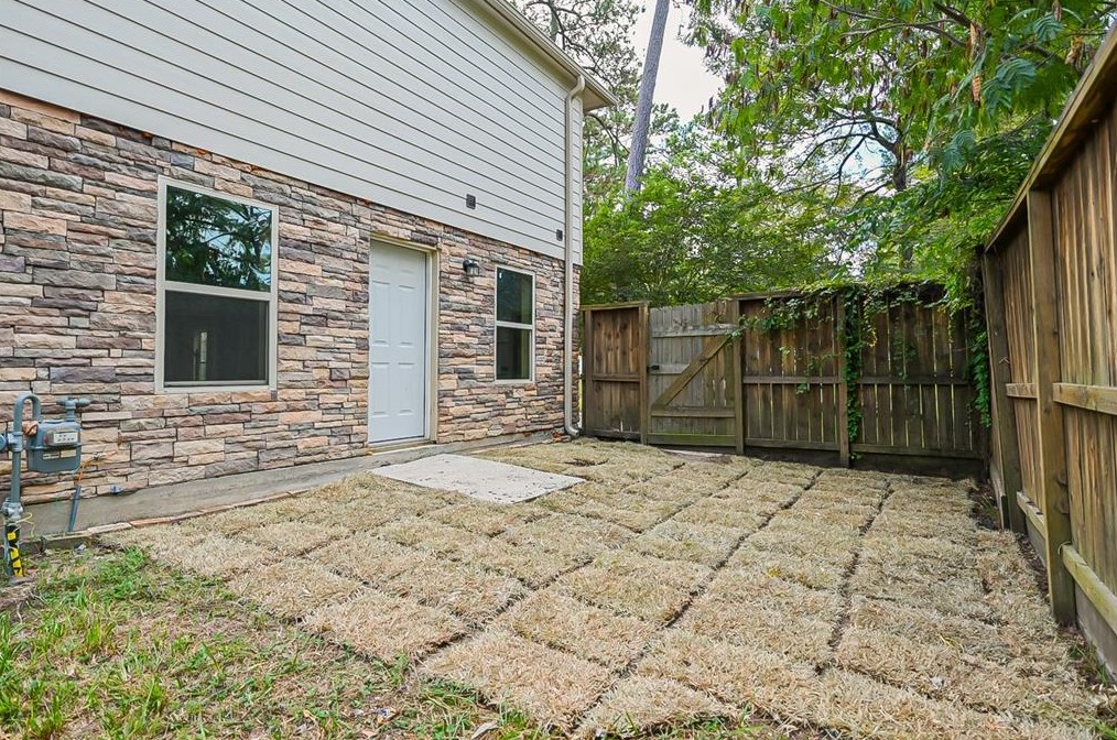 10602 Laneview Dr, Houston TX  77070-2938 exterior