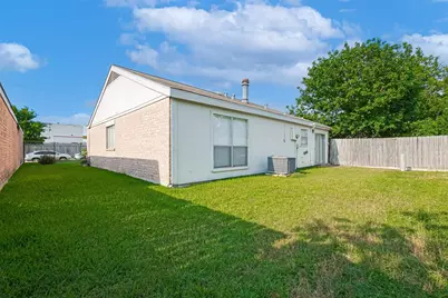 13207 Robinglen Drive, Houston, TX 77083 - Photo 47