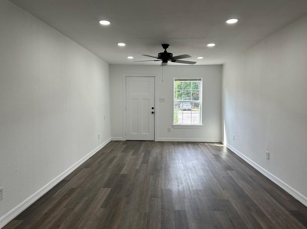 1212 74th St, Houston TX  77011-2820 exterior