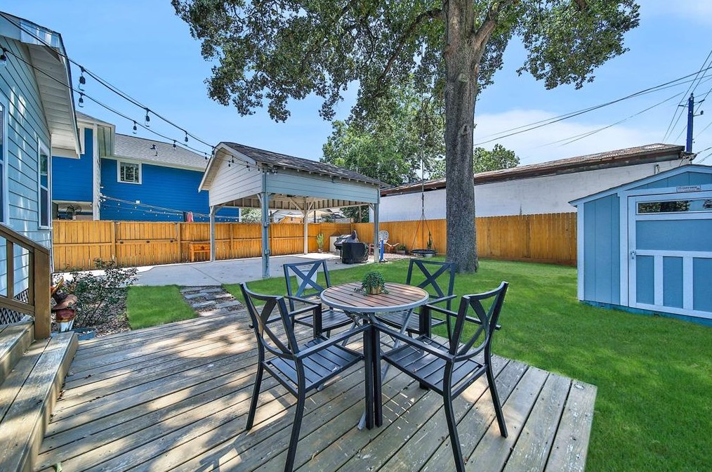 1311 Walton, Houston TX  77009-3037 exterior